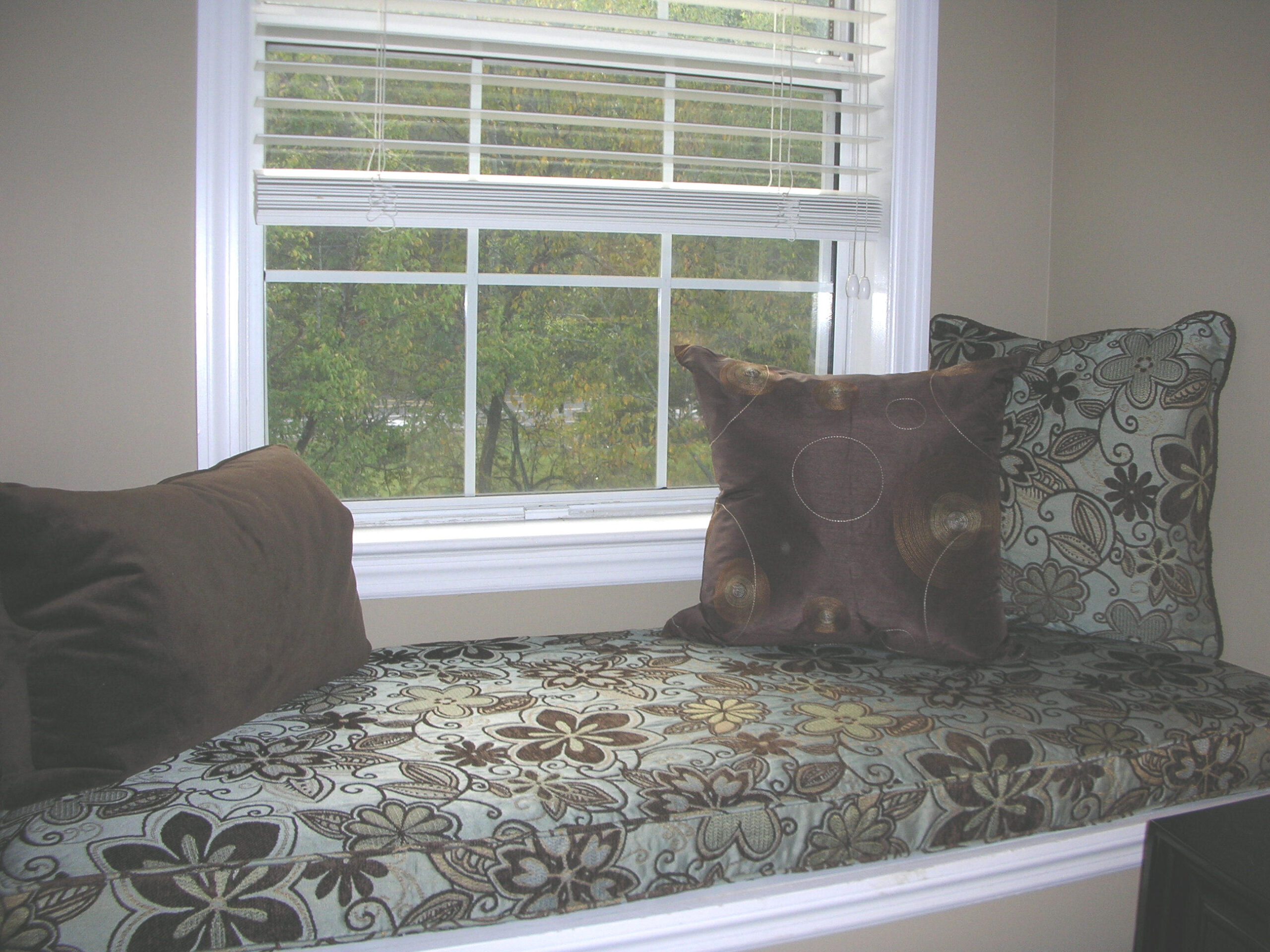 bay window cushion